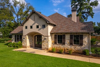 Más detalles de 1518 Colony Cir, Longview, TX - Oficina en venta