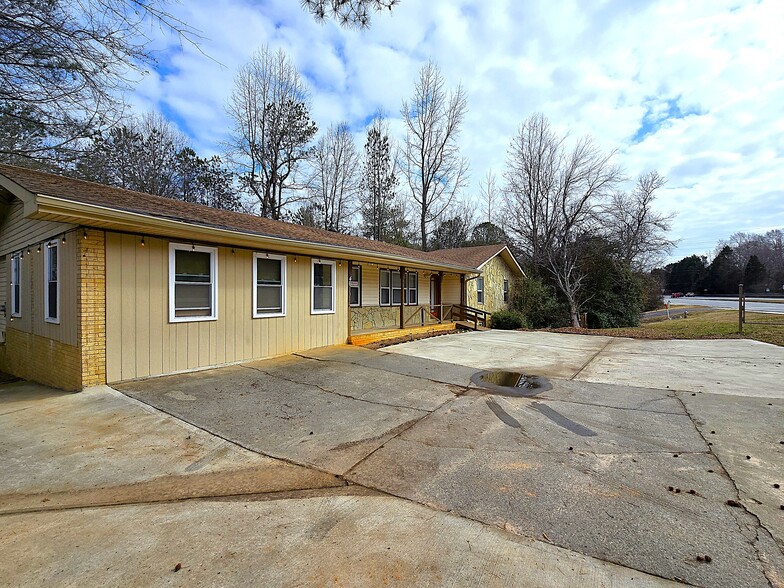 4618 Woodstock Rd, Roswell, GA en venta - Foto del edificio - Imagen 2 de 36