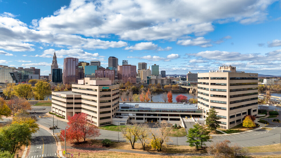 101 E River Dr, East Hartford, CT en alquiler - Foto del edificio - Imagen 1 de 18