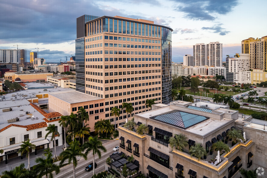 525 Okeechobee Blvd, West Palm Beach, FL en alquiler - Foto del edificio - Imagen 3 de 12