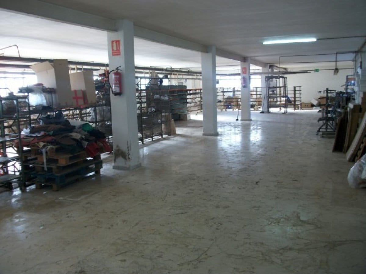 Nave en MONÒVER en venta Foto del interior- Imagen 1 de 18