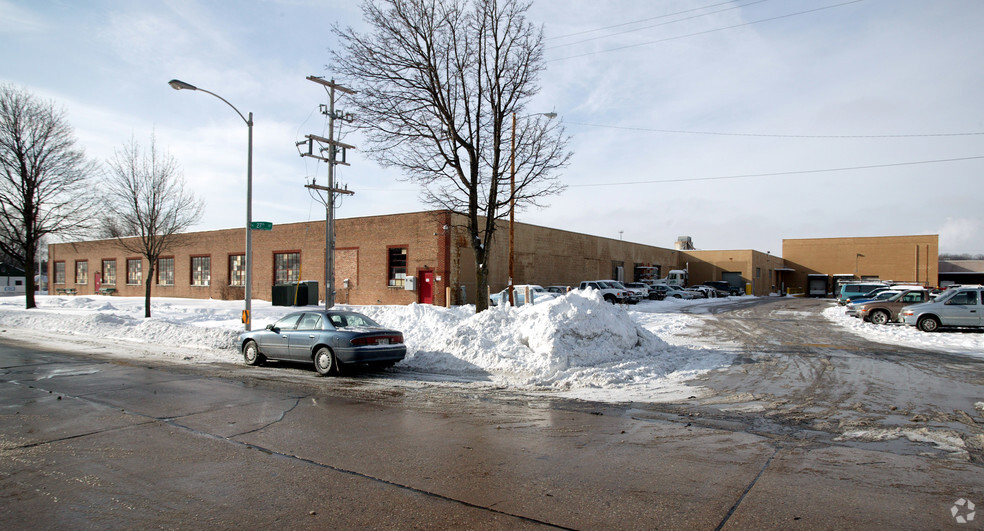 2800 W Custer Ave, Milwaukee, WI en alquiler - Foto del edificio - Imagen 3 de 5