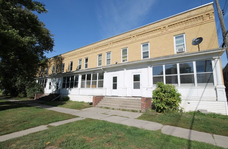 217 Chestnut St, Grand Forks, ND en venta - Foto del edificio - Imagen 3 de 13