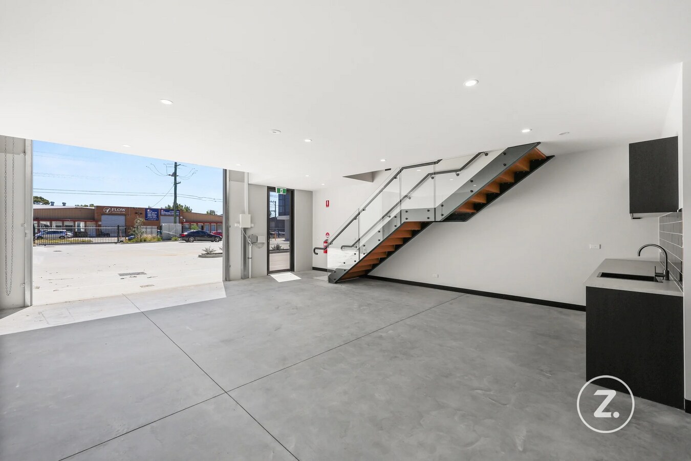 134-136 Argus St, Cheltenham, VIC 3192 - Unidad 4 - - Foto del interior - Image 2 of 7