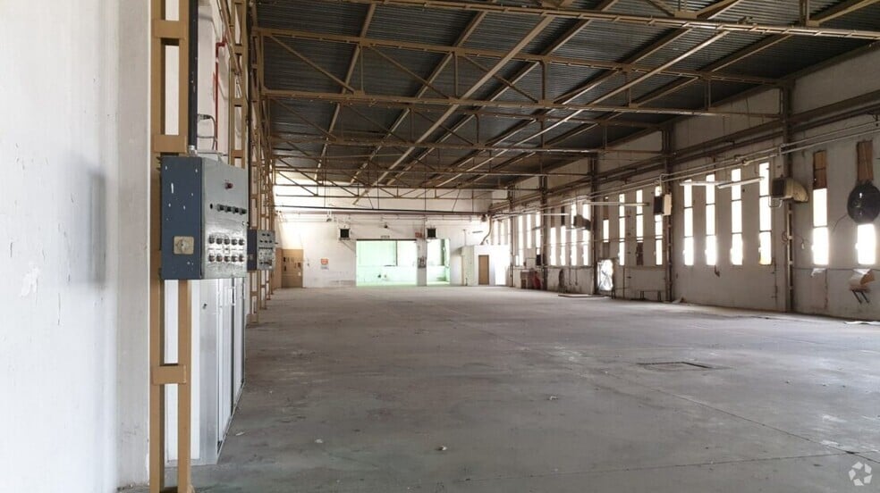 Nave en Móstoles, Madrid en venta - Foto del edificio - Imagen 3 de 12