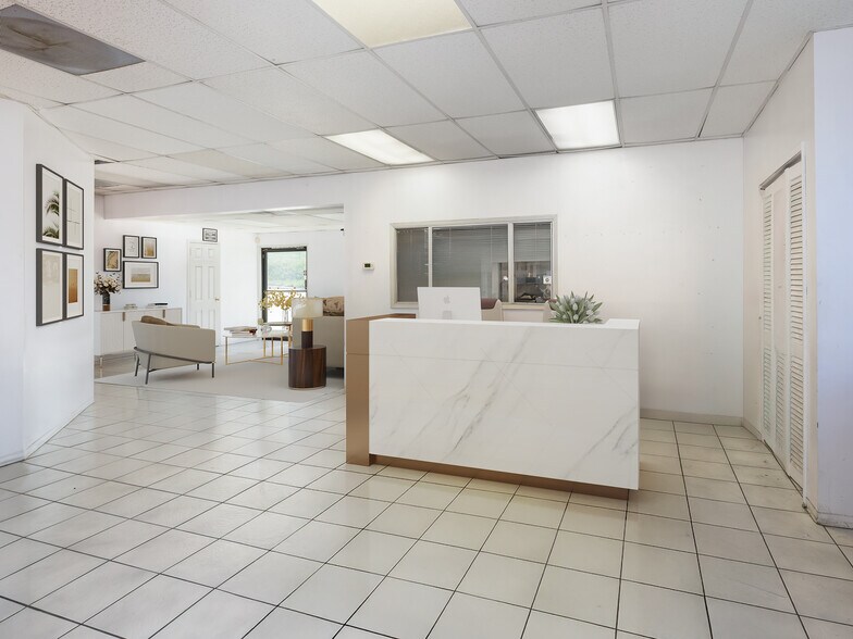 713-717 E El Segundo Blvd cartera de 2 inmuebles en venta en LoopNet.es - Foto del edificio - Imagen 2 de 38