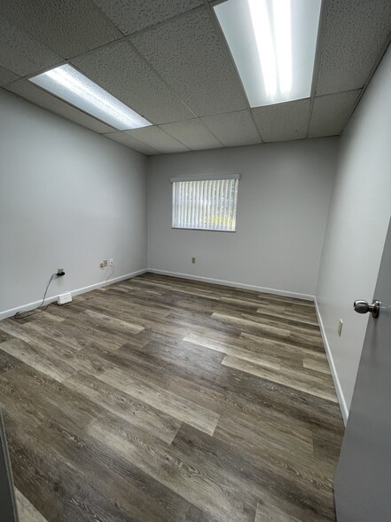 3201 NW 24th Street Rd, Miami, FL en alquiler - Foto del interior - Imagen 2 de 5