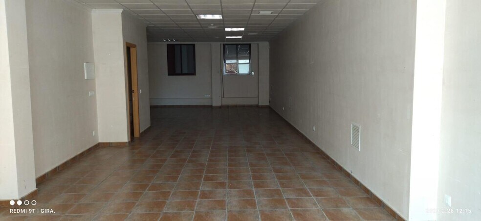 Local en Llíria, Valencia en venta - Foto del edificio - Imagen 2 de 7