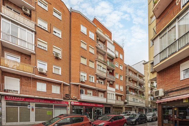 Más detalles de Calle de Tomás Meabe, 28, Madrid - Local en alquiler