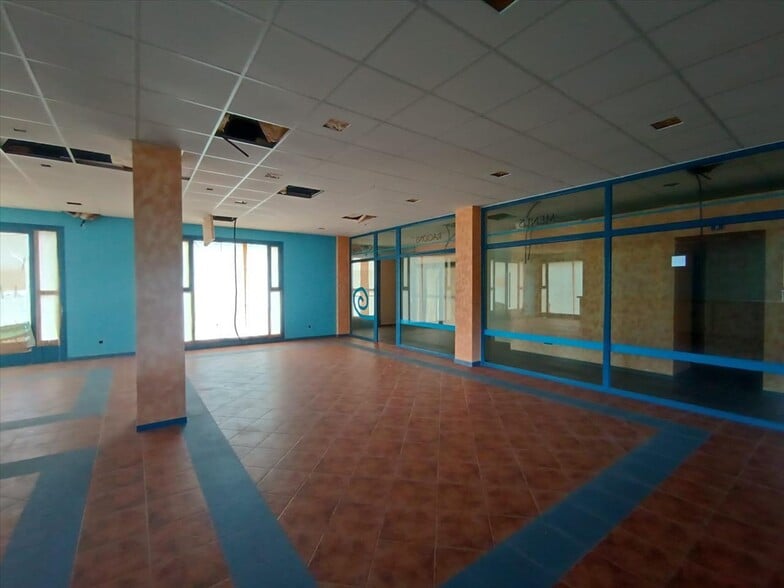 Local en Mondoñedo en venta - Foto del edificio - Imagen 2 de 27