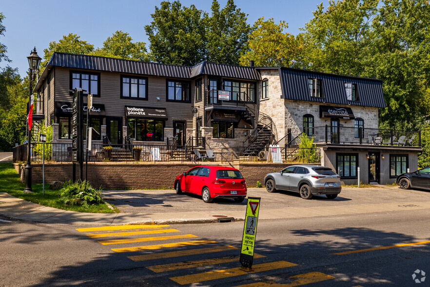 395 A-401 D Ch De La Grande-Côte, Rosemère, QC en alquiler - Foto del edificio - Imagen 2 de 4