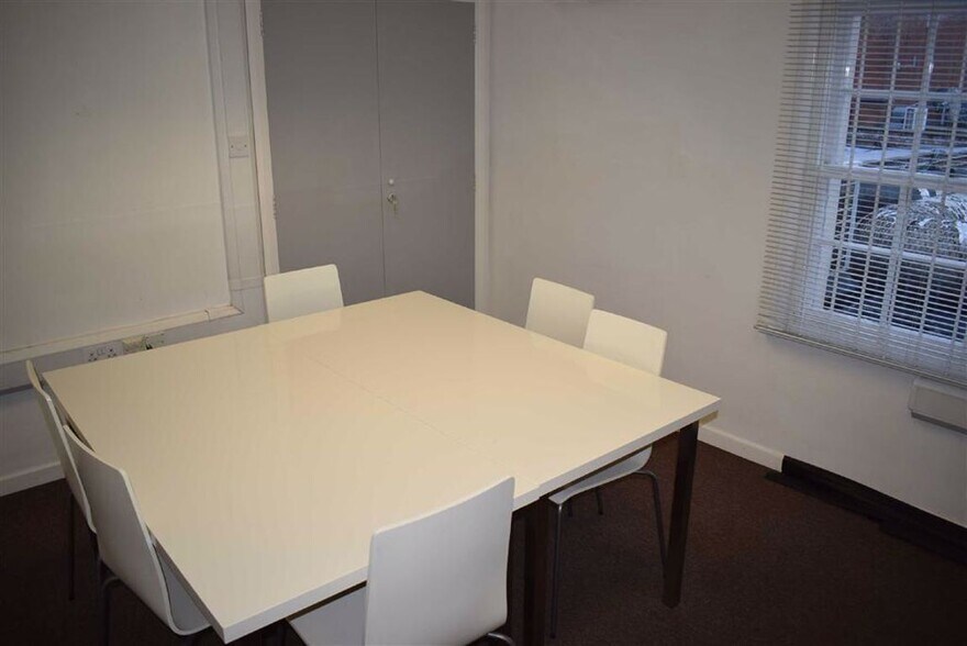 218 High St, Epping en alquiler - Foto del edificio - Imagen 3 de 6