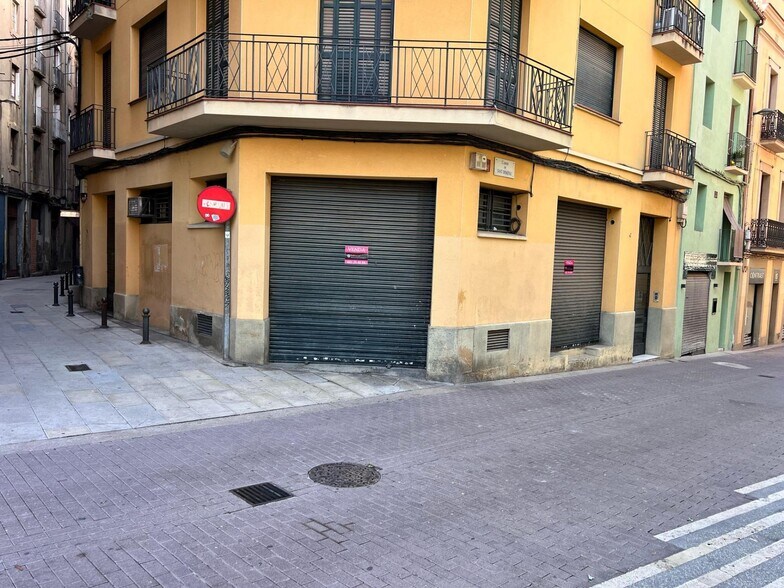 Edificio residencial en Manresa, Barcelona en venta - Foto del edificio - Imagen 3 de 5