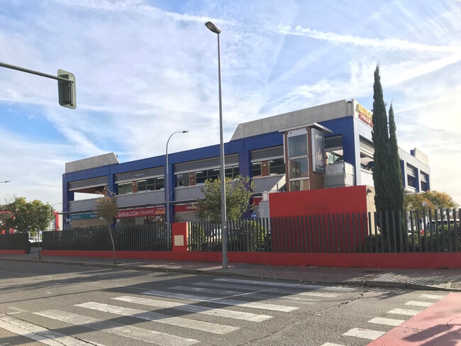 Más detalles de Calle Federico García Lorca, 10, Alcalá de Henares - Local en alquiler