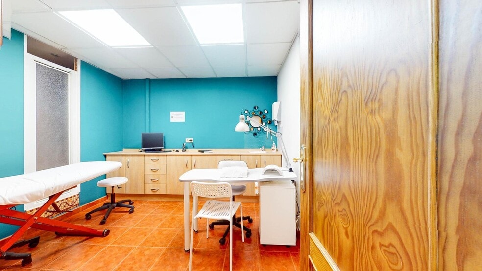 Local en Marbella, Málaga en venta - Foto del interior - Imagen 2 de 29