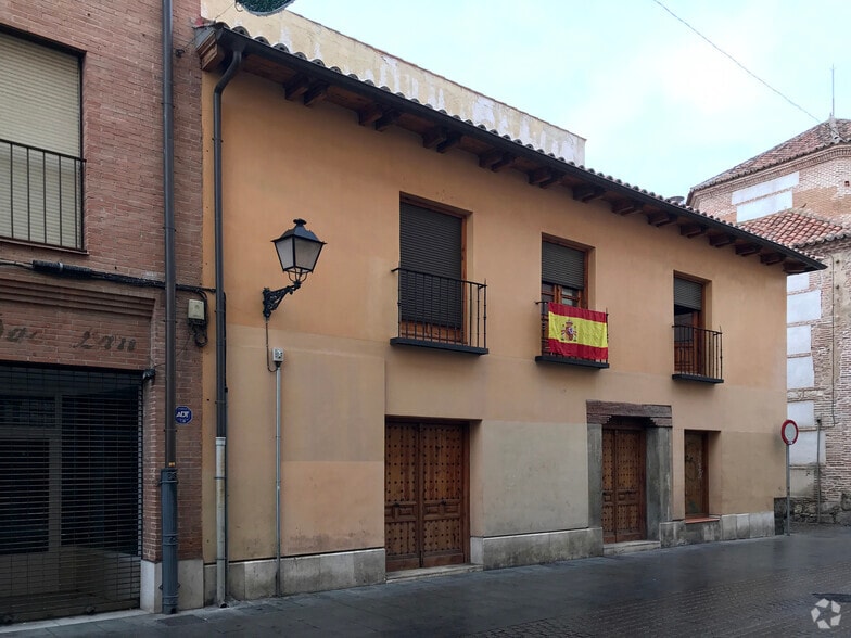 Edificio residencial en Alcalá de Henares, Madrid en venta - Foto del edificio - Imagen 1 de 1