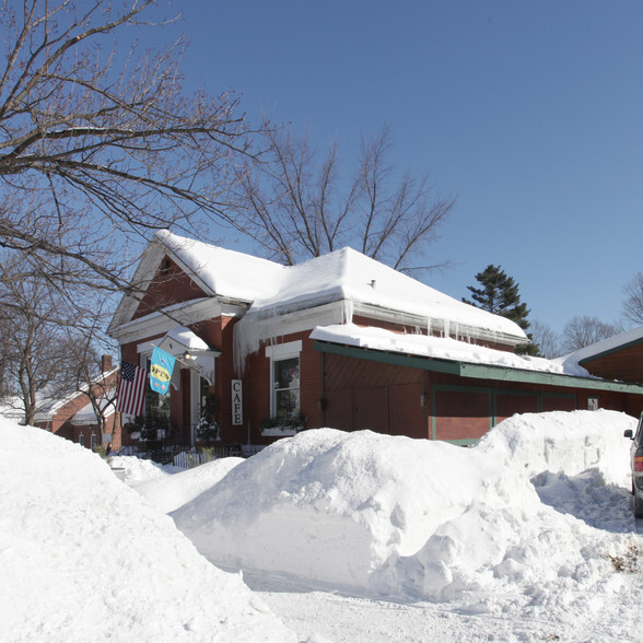 326 Canada St, Lake George, NY en venta - Foto del edificio - Imagen 2 de 3