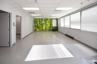 87 Skyway Ave, Toronto, ON en alquiler Foto del interior- Imagen 2 de 9