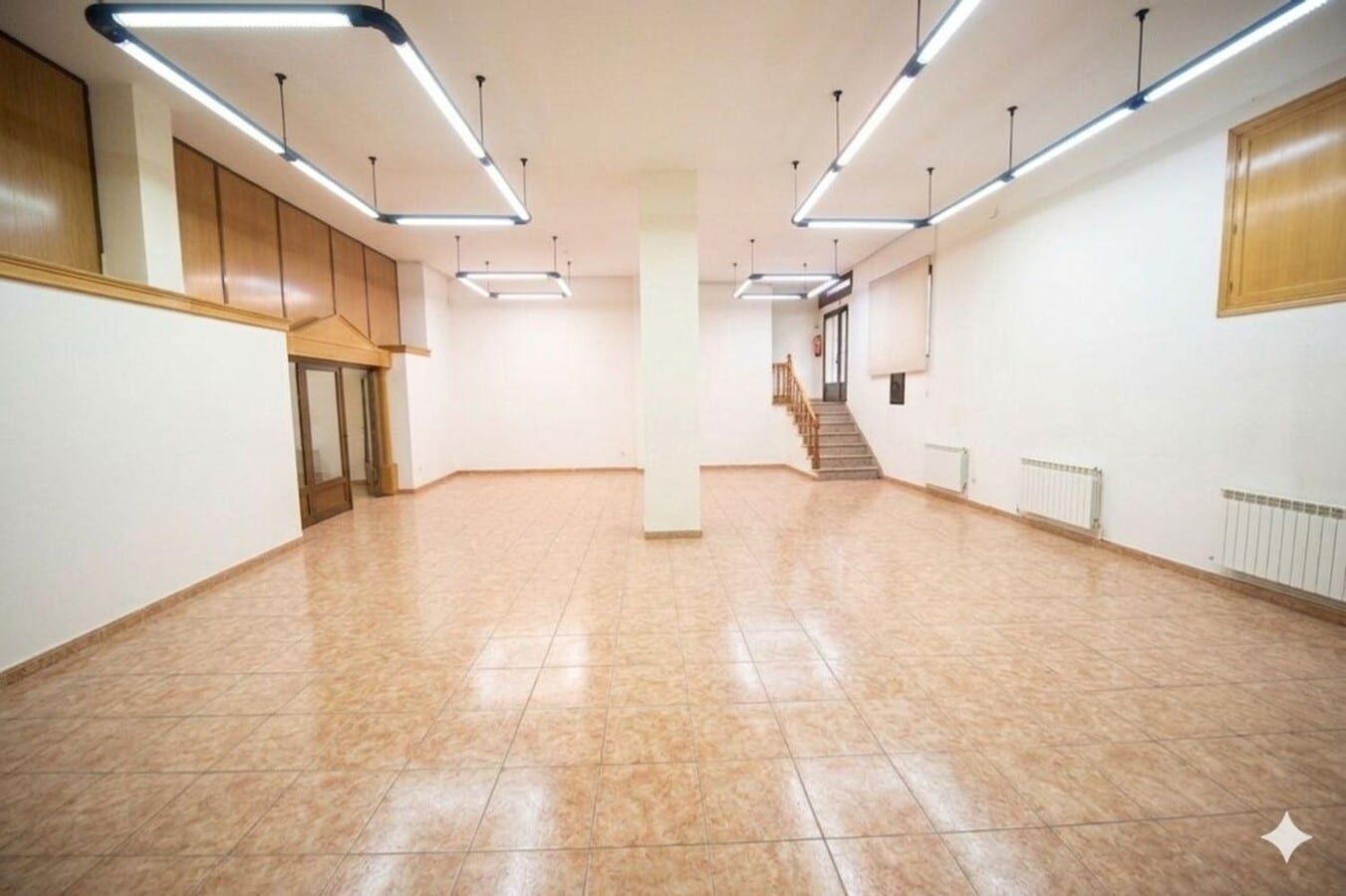 Madrid, MAD 28015 - - - Foto del interior - Image 1 of 7