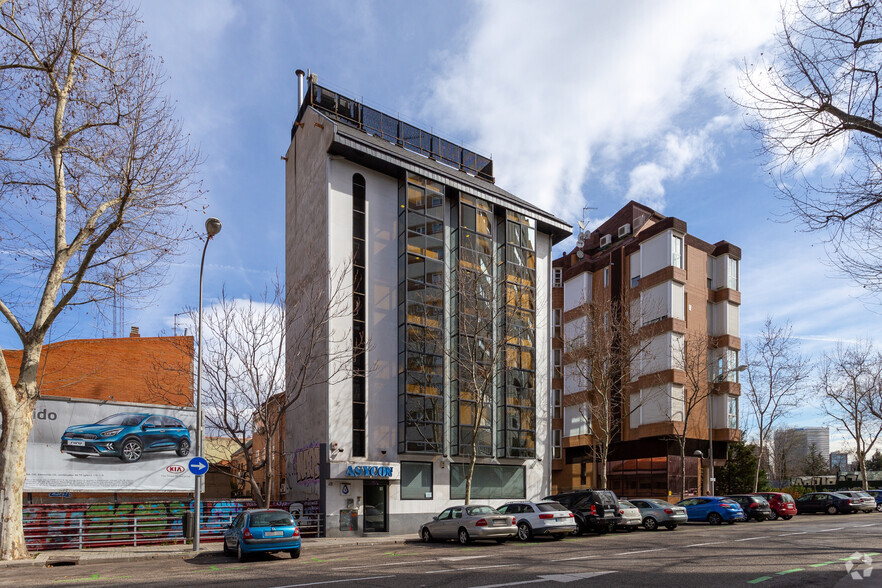 Calle Santa Hortensia, 48, Madrid, Madrid en alquiler - Foto del edificio - Imagen 2 de 4