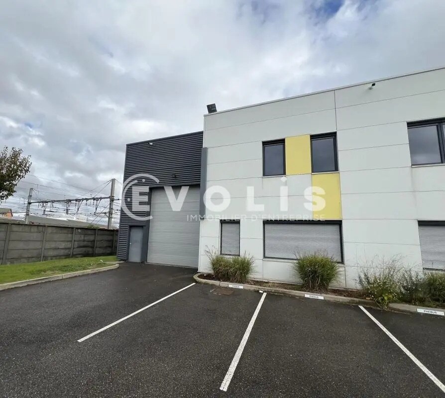 Oficina en Saint-Fons en alquiler Foto del edificio- Imagen 1 de 8