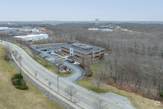 1300 Highland Corporate Dr, Cumberland, RI - VISTA AÉREA  vista de mapa - Image1