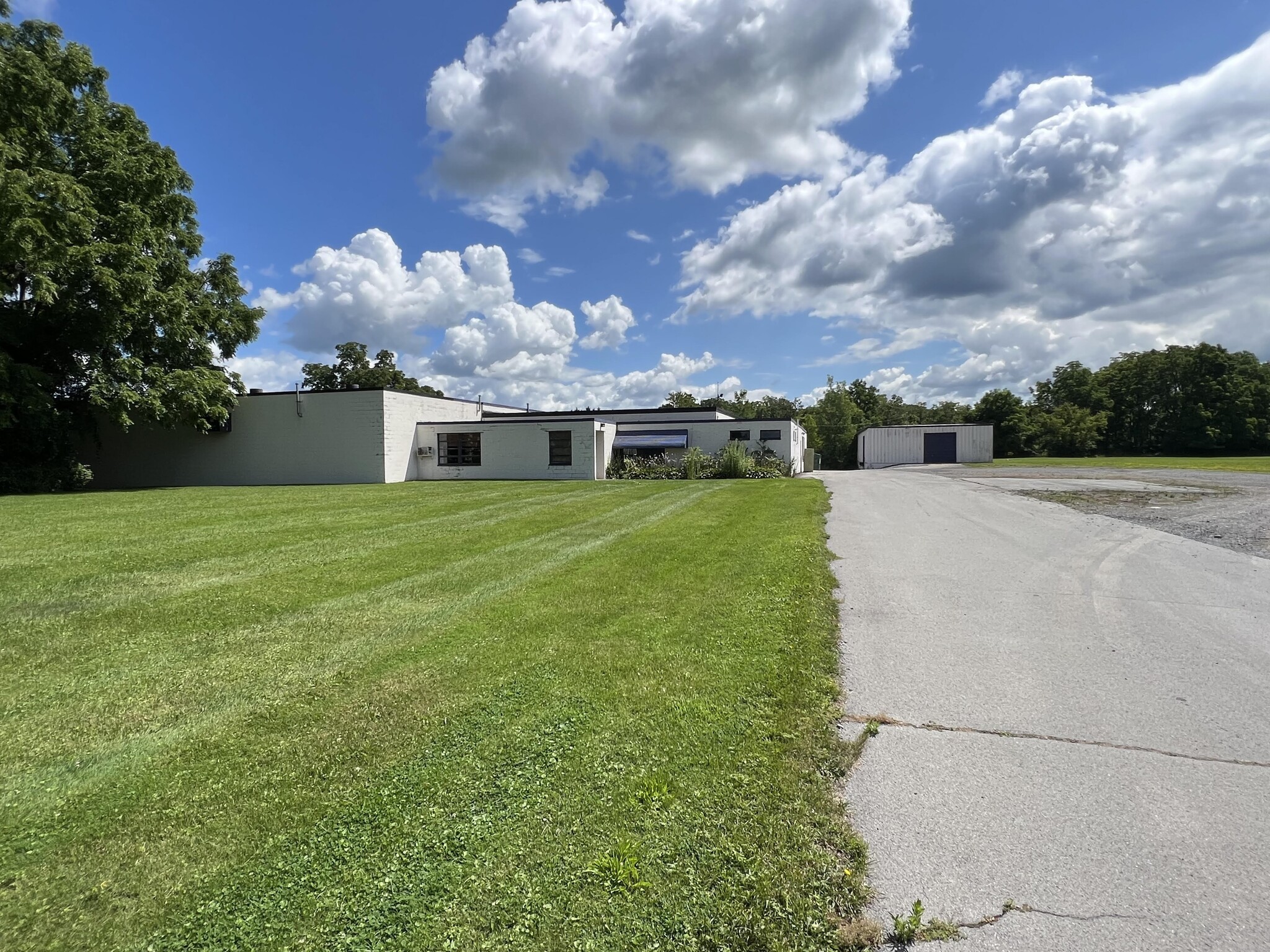 1175 Bragg St, Honeoye Falls, NY en venta Foto del edificio- Imagen 1 de 13