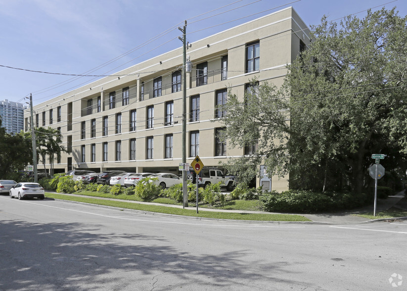 3006 Aviation Ave, Coconut Grove, FL en alquiler - Foto del edificio - Imagen 1 de 6