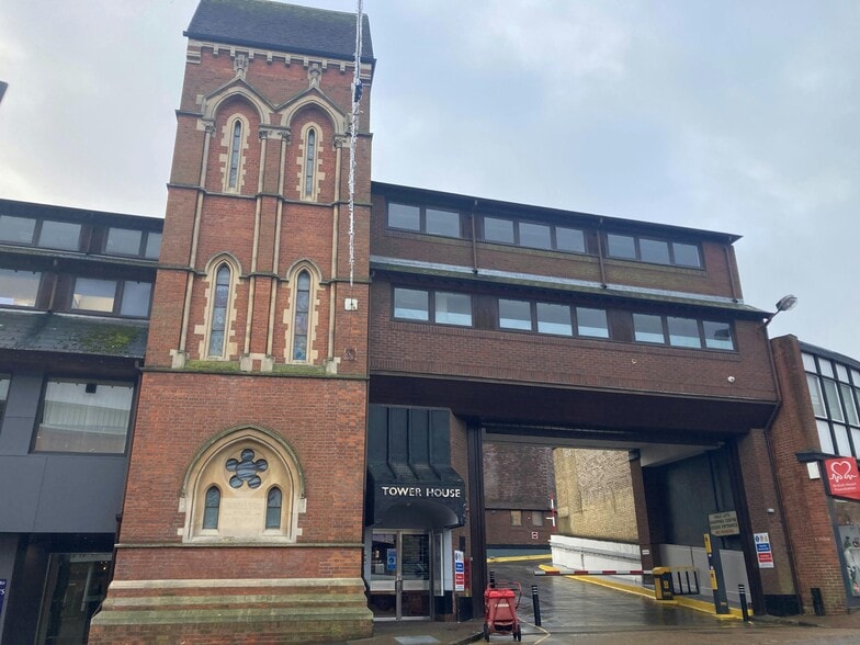 High St, Aylesbury en alquiler - Foto del edificio - Imagen 1 de 5