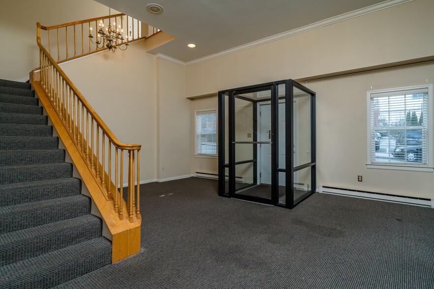 110 N Wayne Ave, Waynesboro, VA en venta - Foto del edificio - Imagen 2 de 32