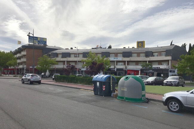 Más detalles de Calle Oslo, 1, Pozuelo de Alarcón - Local en alquiler