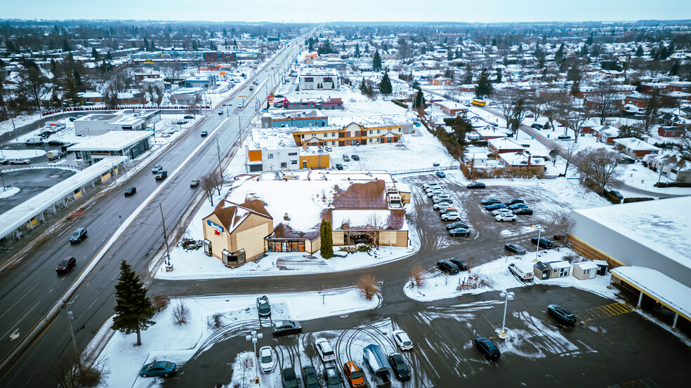 47 Boul Saint-Jean-Baptiste, Châteauguay, QC en alquiler - Foto del edificio - Imagen 1 de 6