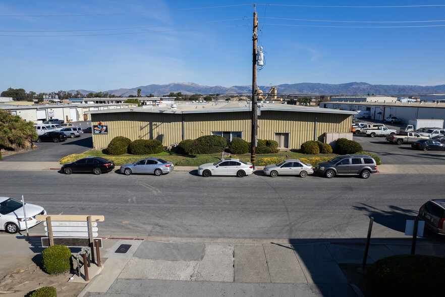 557 Brunken Ave, Salinas, CA en venta - Foto del edificio - Imagen 2 de 7