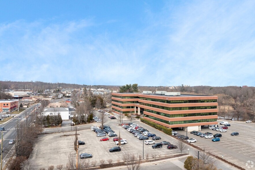 501 Kings Hwy E, Fairfield, CT en alquiler - Foto del edificio - Imagen 3 de 9