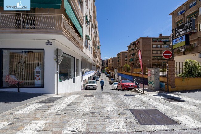 Más detalles de Calle Abderrahmán, 11, Granada - Local en venta