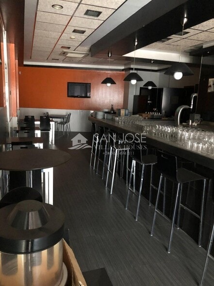 Local en Crevillent en venta - Foto del edificio - Imagen 1 de 18