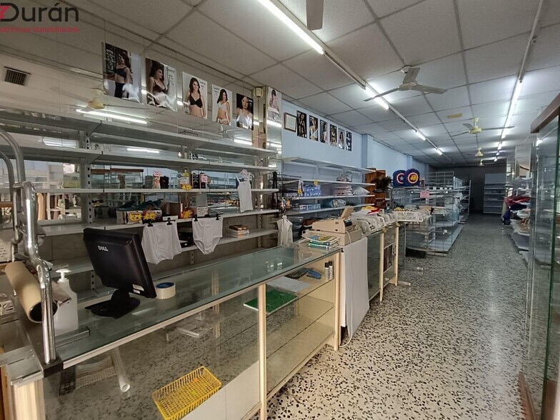 Local en El Ejido, Almería en alquiler - Foto del edificio - Imagen 2 de 9