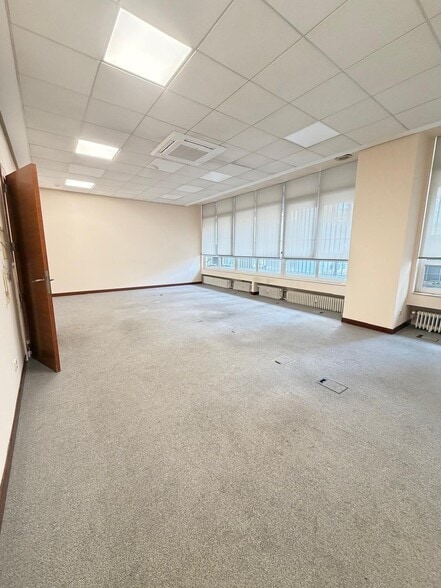 Oficina en Madrid, Madrid en alquiler - Foto del interior - Imagen 2 de 3