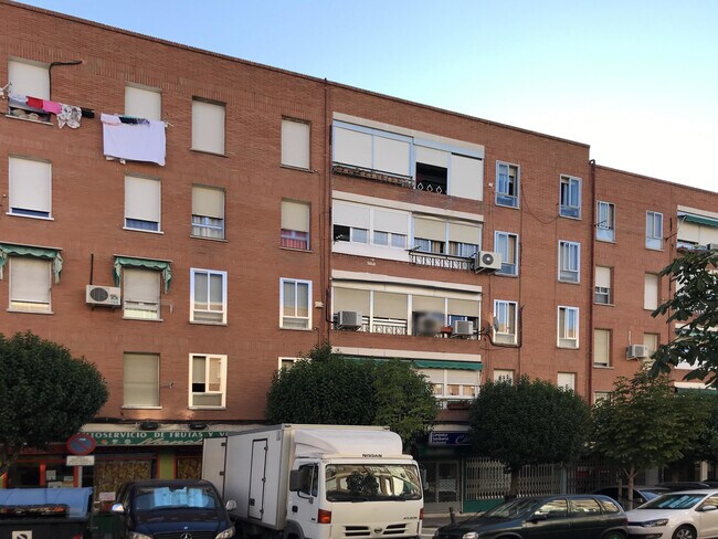 Más detalles de Calle Alicante, 9, Getafe - Edificio residencial​ en venta