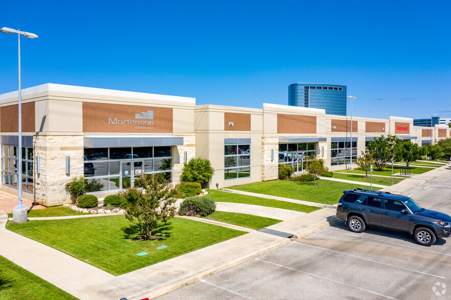 1718 Dry Creek Way, San Antonio, TX en alquiler - Foto del edificio - Imagen 3 de 11