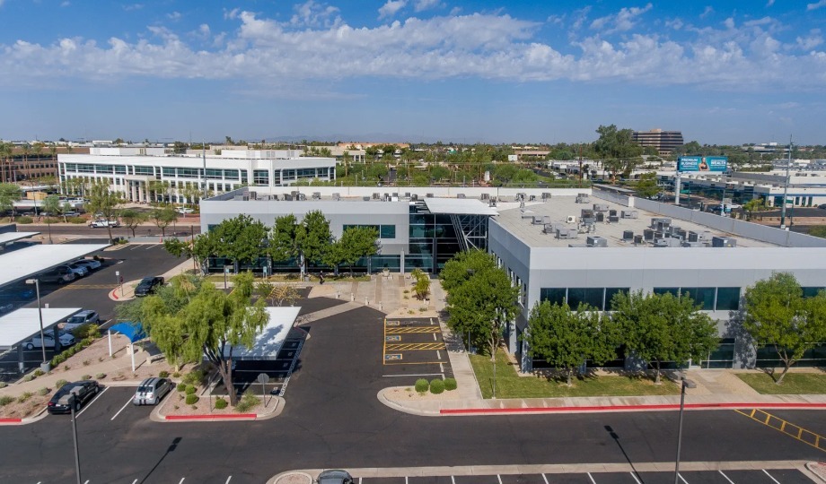 2225 W Peoria Ave, Phoenix, AZ en alquiler - Foto del edificio - Imagen 2 de 12