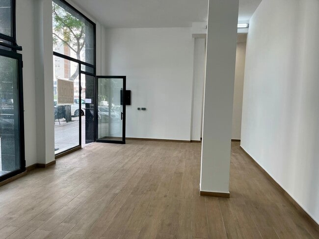 Más detalles de Avinguda de Francesc Macià, Sabadell - Local en alquiler