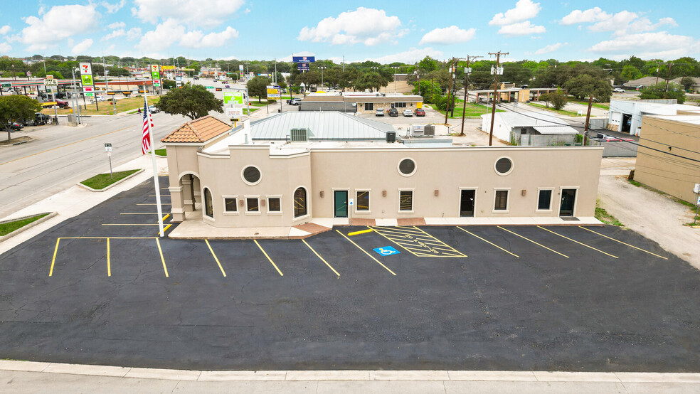 404 Pat Booker Rd, Universal City, TX en venta - Foto del edificio - Imagen 2 de 19