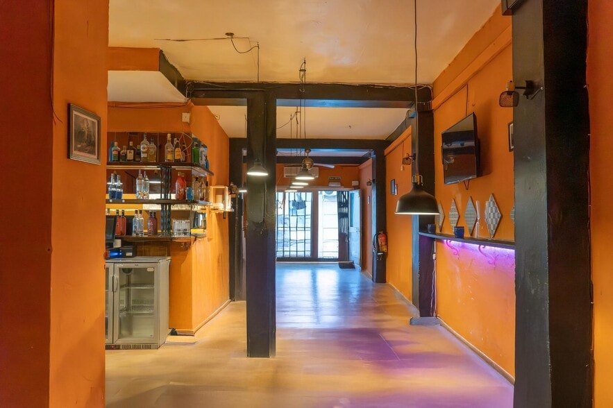 Local en Fuengirola, Málaga en venta - Foto del edificio - Imagen 2 de 21