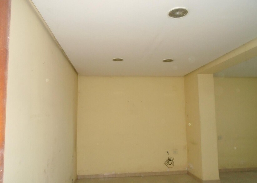 Local en Sagunto, Valencia en venta - Foto del interior - Imagen 2 de 10