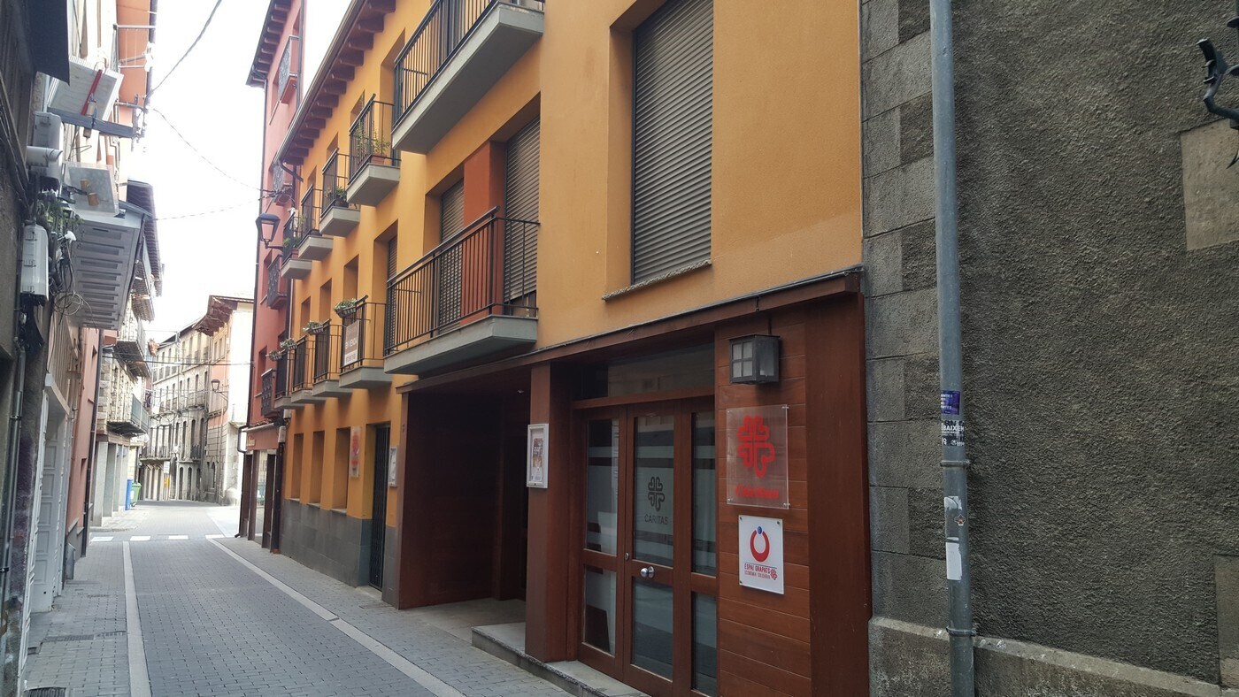Edificio residencial en Puigcerdà, Gerona en venta Foto principal- Imagen 1 de 7
