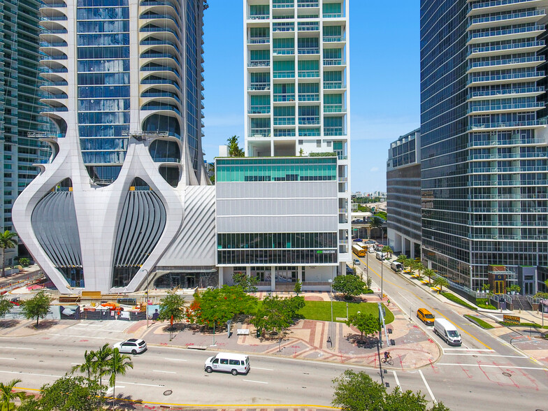 1040 Biscayne Blvd, Miami, FL en alquiler - Foto del edificio - Imagen 2 de 12