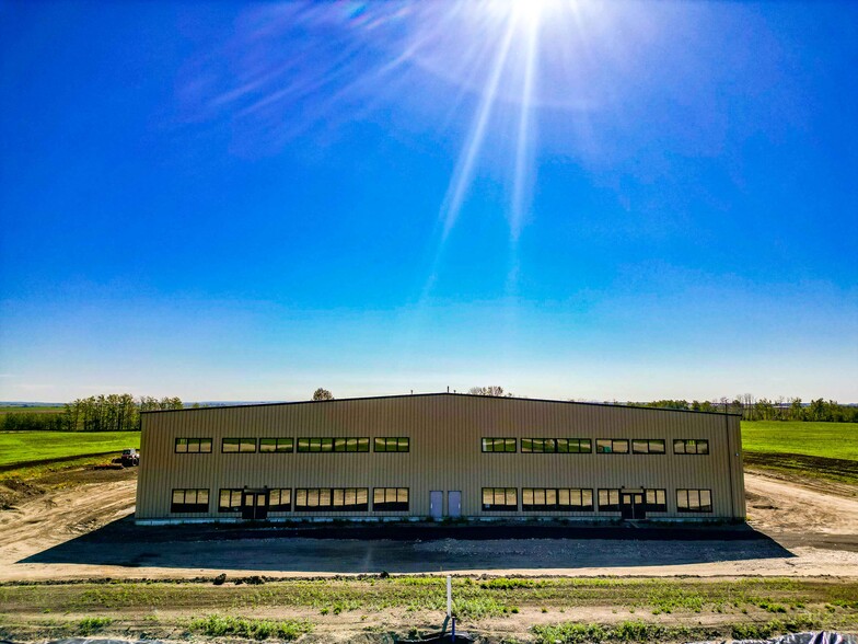 244071 264 Range Rd, Wheatland County, AB en venta - Foto del edificio - Imagen 3 de 29