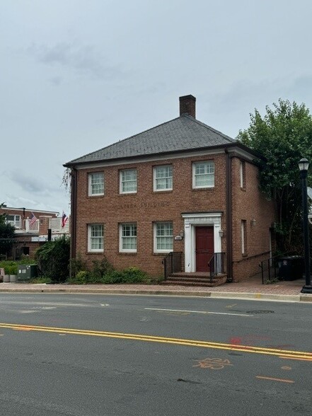 3989 Chain Bridge Rd, Fairfax, VA en alquiler - Foto del edificio - Imagen 2 de 2