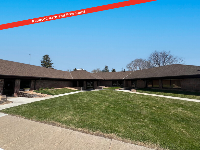 7384 Kirkwood Ct N, Maple Grove, MN en alquiler - Foto del edificio - Imagen 1 de 18